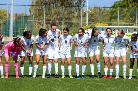 שחקניות הנבחרת הבוגרת באו לתמוך בשחקניות האקדמיה, קארין סנדל: ״יהיה כאן כדורגל נשים על אפם ועל חמתם של כולם״